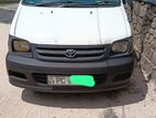 Toyota Noah 2005