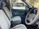 Toyota Noah 2006