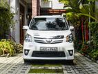 Toyota Noah 2013