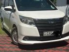 Toyota Noah 2014