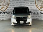 Toyota Noah 2014