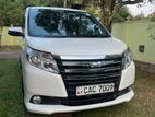 Toyota Noah 2014