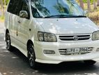 Toyota Noah KR 42 2001