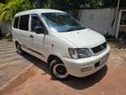 Toyota Noah KR-42 2002