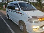 Toyota Noah 2007