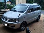 Toyota Noah van 2000