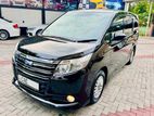 Toyota Noah voxy 2014