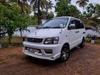 Toyota Noah 2005