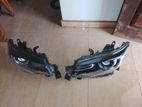 Toyota premio head light
