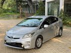 Toyota Prius 2012 සඳහා 85% ක් අඩු වූ පොලියට වසර 7කින් leasing