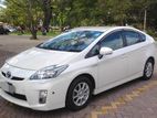 Toyota Prius 2012 සඳහා leasing 85% ක් දිවයිනේ අඩුම පොලියට වසර 7කින්