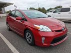 Toyota Prius 2013 සඳහා 85% ක් අඩු වූ පොලියට වසර 7කින් Leasing