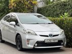 Toyota Prius 3rd gen 1.8L S LED 2014