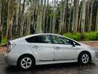 Toyota Prius 3rd Gen, 2016 Reg 2013