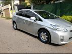 Toyota Prius 3rd Gen Hybrid Car for Rent