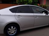 Toyota Prius 3rd Gen Hybrid Car for Rent