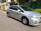 Toyota Prius 3rd Gen Hybrid Car for Rent