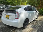 Toyota Prius 3rd Gen S Grade 2014