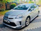Toyota Prius 3rd Gen S Turing 2015