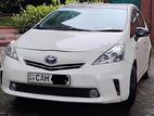 Toyota Prius Alpha 2013