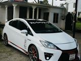 Toyota Prius G Sport Car for Rent