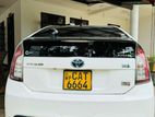 Toyota Prius Gs for Rent