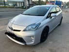 Toyota Prius Hybrid Car For Rent
