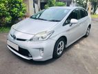 Toyota Prius - RENT a CAR