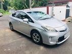 Toyota Prius Rent - Car 2016