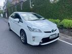 Toyota Prius S 2014