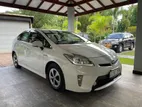 Toyota Prius s grade 2014