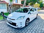 Toyota Prius S touring 2013