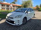 Toyota Prius s touring 2013