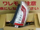 toyota prius zvw30 tail light