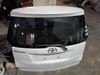 Toyota Ractis 120 Dicky Door With Spoiler