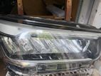 Toyota raize head light