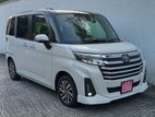 Toyota Roomy Custom G Black Top 2023