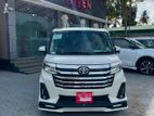 Toyota Roomy Custom GT 2025