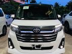 Toyota Roomy Custom GT 2026