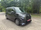 Toyota Roomy G Custom UN/RE 2022