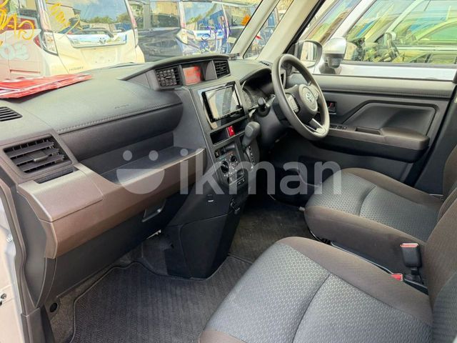 Toyota Roomy 2023 photo 2