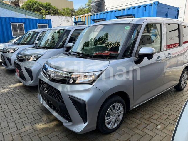 Toyota Roomy 2023 photo 3