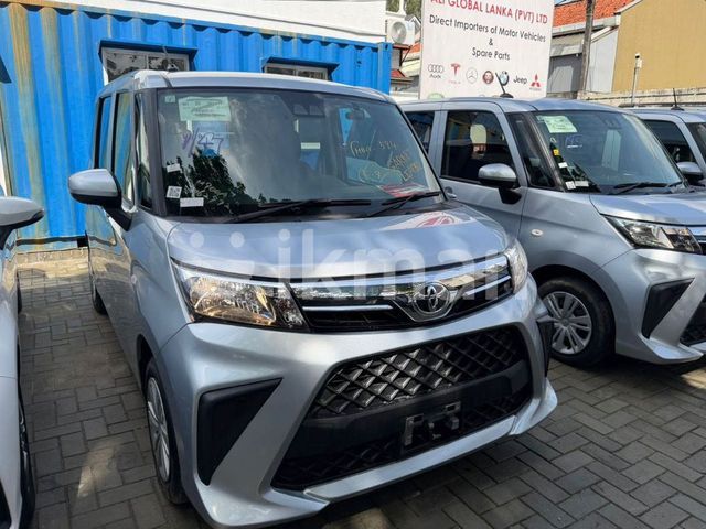 Toyota Roomy 2023 photo 4