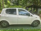 Toyota Vitz 2000