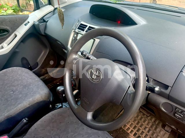 Toyota Vitz 2008 photo 4