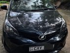 Toyota Vitz 2015