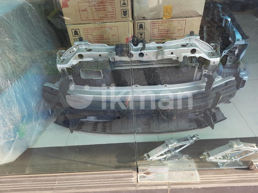 Toyota Vitz Ksp 130 Ksp130 Complete Radiator in Talawatugoda ikman