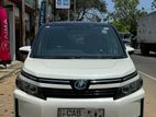 Toyota Voxy 2014