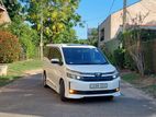 Toyota Voxy 2014