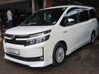 Toyota Voxy 2014